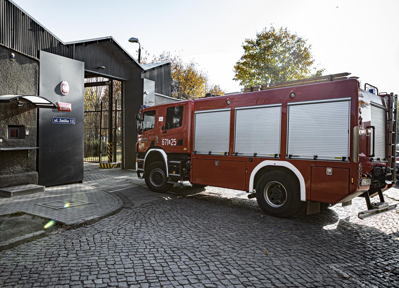 W Zakładzie Karnym w Zabrzu skazany wziął zakładnika - to tylko ćwiczenia ochronne