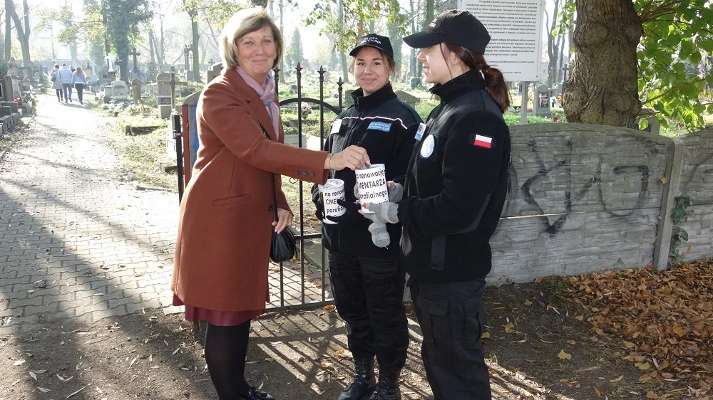Zbierali datki na ratowanie starego cmentarza w Orzegowie