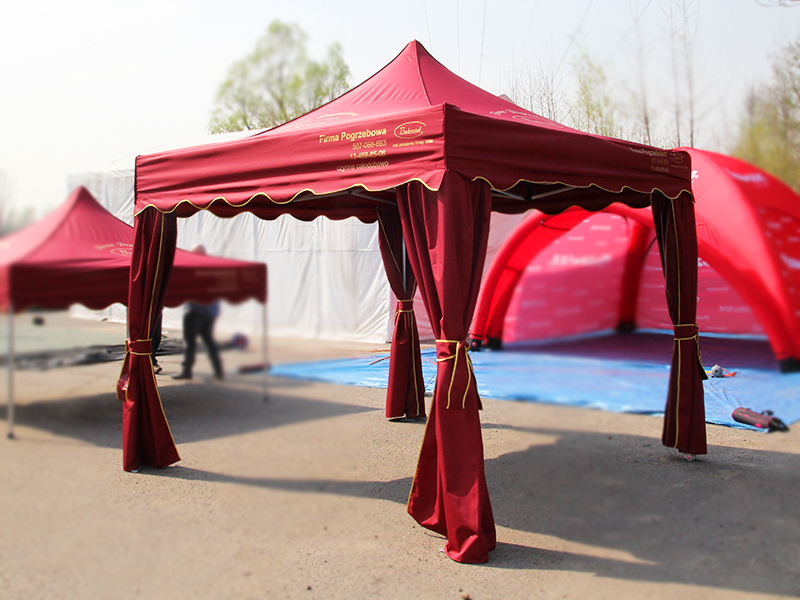 Dlaczego warto używać namiotów pogrzebowych?