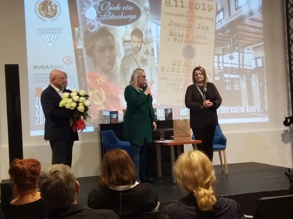 Na Stacji Biblioteka odbyła się promocja najnowszej książki Joanny Jax