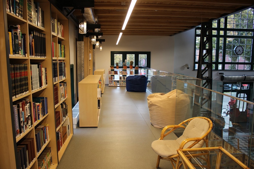 Zrewitalizowany dworzec w Rudzie Śląskiej walczy o tytuł "Dworca Roku 2019"!