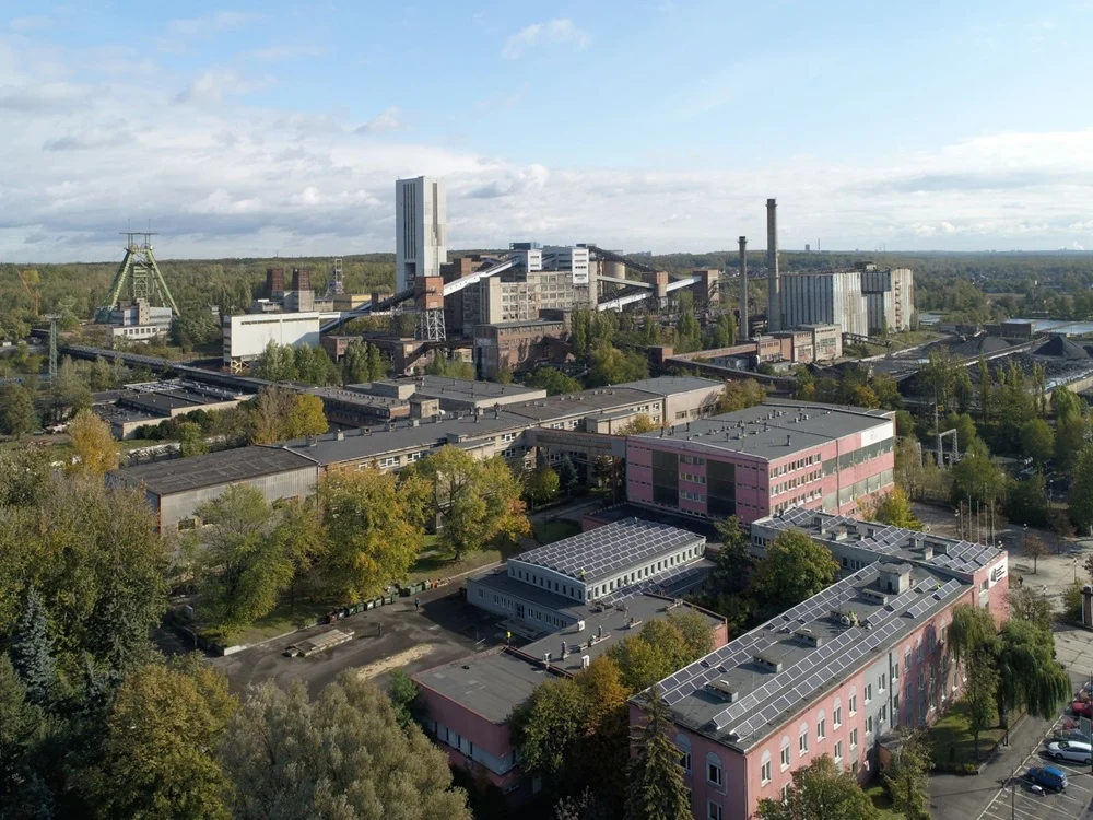 W kopalni Halemba uruchomiona została pilotażowa instalacja fotowoltaiczna