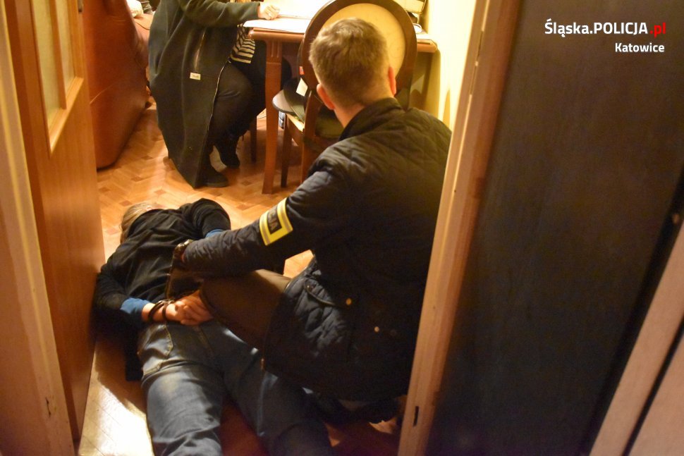 Dwie osoby zatrzymane za nękanie i groźby karalne