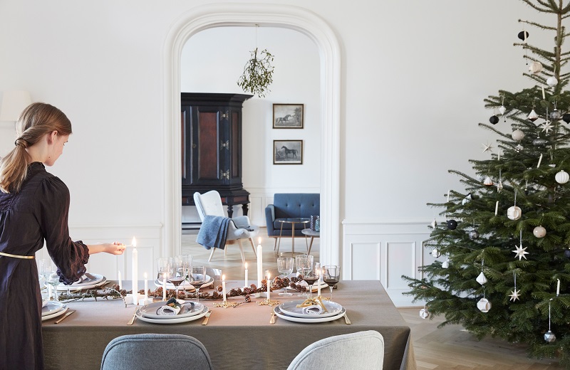 Pomysły na stół wigilijny - trendy w dekoracji stołu na Boże Narodzenie 2019