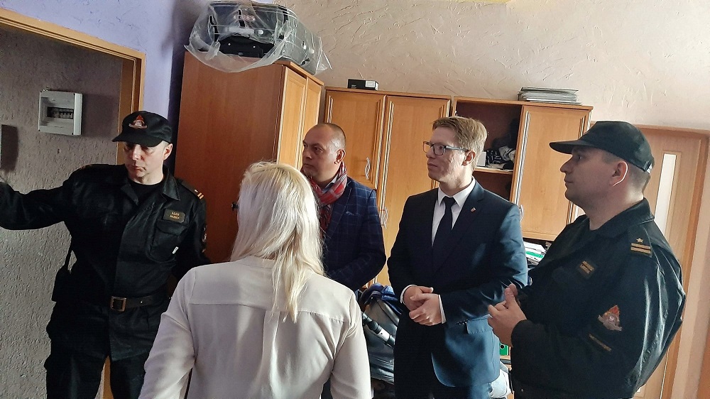 Władze miasta przekazały mieszkańcom Świętochłowic pierwsze czujniki dymu i czadu