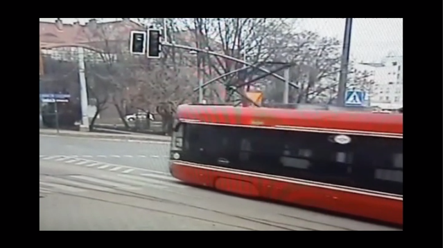 Wpadka motorniczej w trakcie działań "Bezpieczne skrzyżowania"