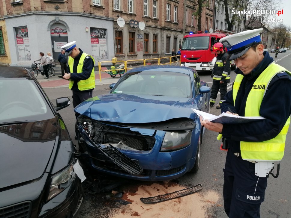 Wypadek na skrzyżowaniu ulic Roosevelta i Sobieskiego. Jedna osoba w szpitalu