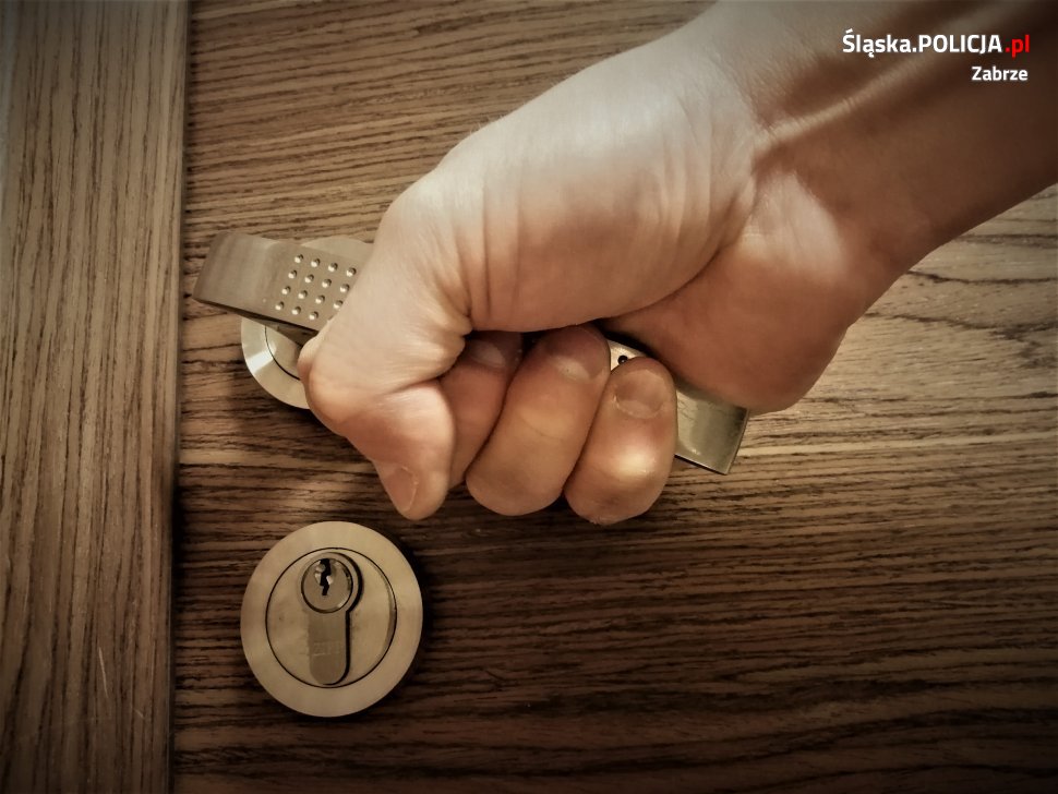 27-latek ukradł portfel z mieszkania. Usłyszał zarzuty