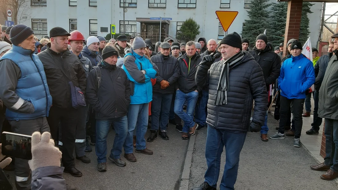 Hutnicy zapowiadają zaostrzenie protestu - dziś manifestowali pod Hutą Pokój