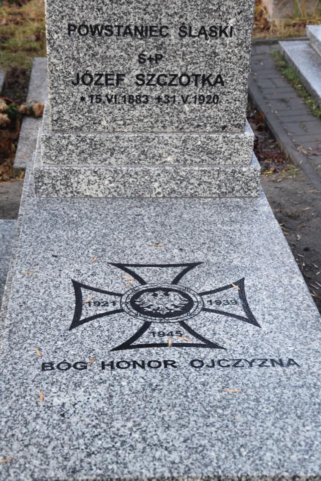Nagrobki powstańcze 4