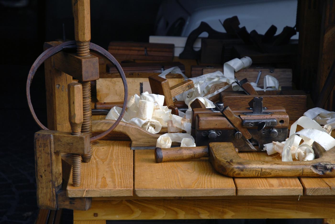 Drewniane elementy we wnętrzu - stosować czy nie?