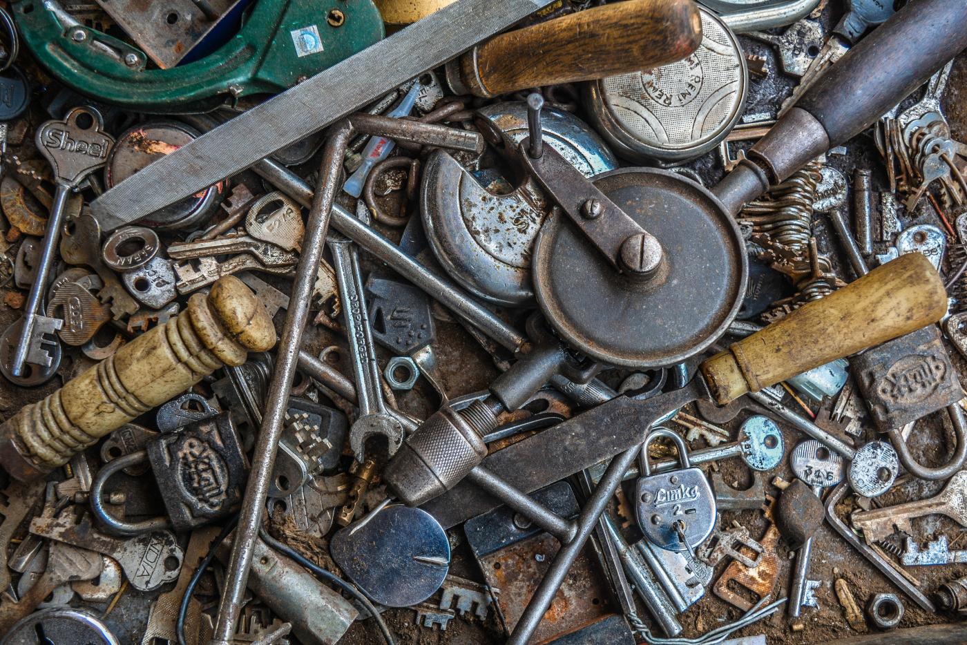 Ślusarz - nie tylko "Pan od dorabiania kluczy"