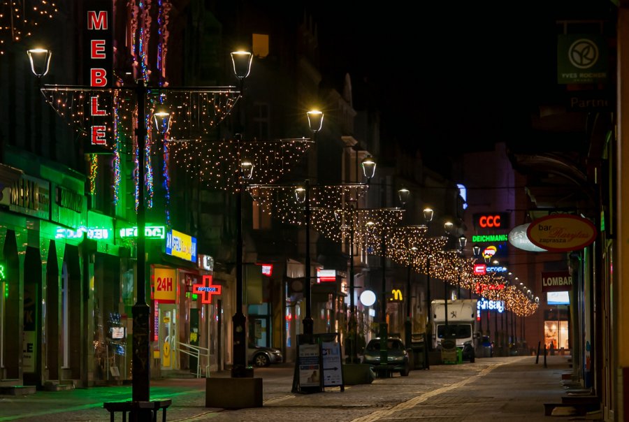 Świąteczne dekoracje i iluminacje już rozbłysły