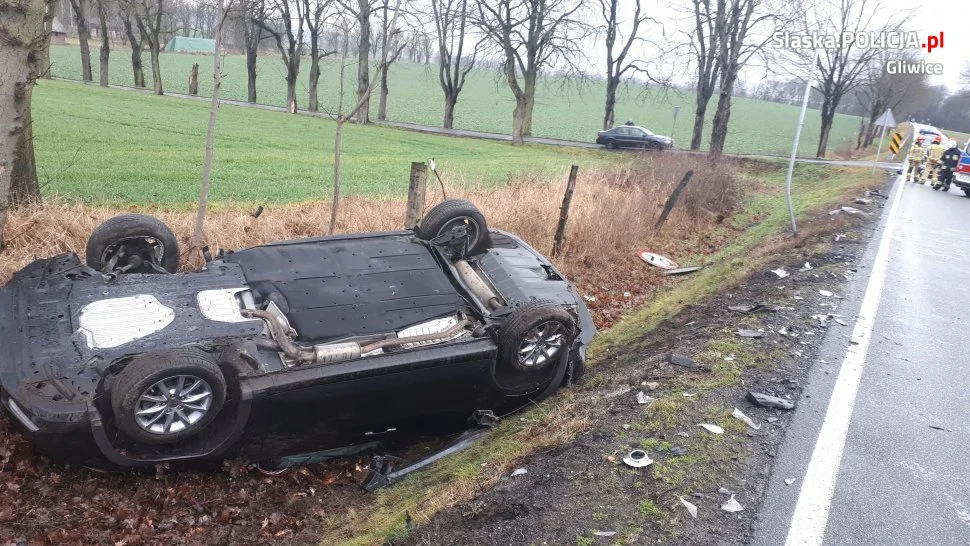 Groźne zderzenie 3 pojazdów na DK40