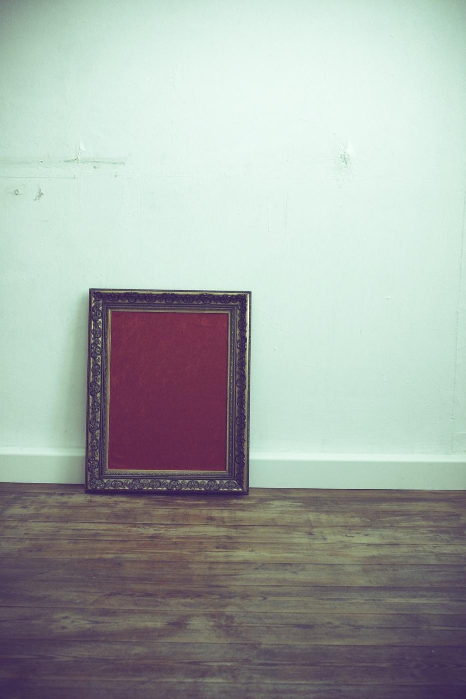 Czerwone ramki na zdjęcia - kolorowy akcent do każdego pomieszczenia