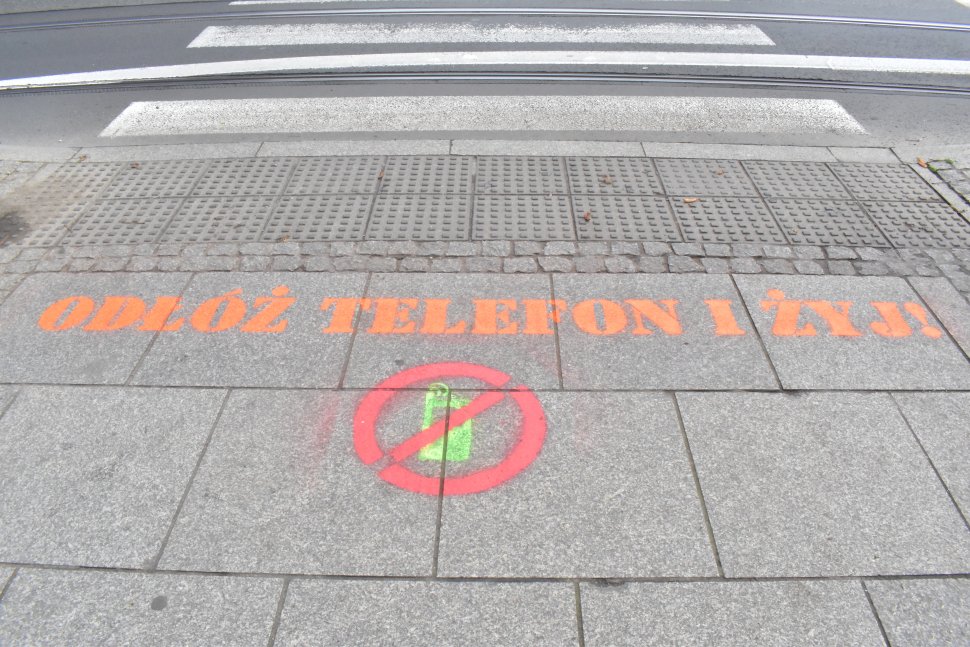 Odłóż telefon i żyj! Akcja profilaktyczna katowickiej komendy i Urzędu Miasta Katowice