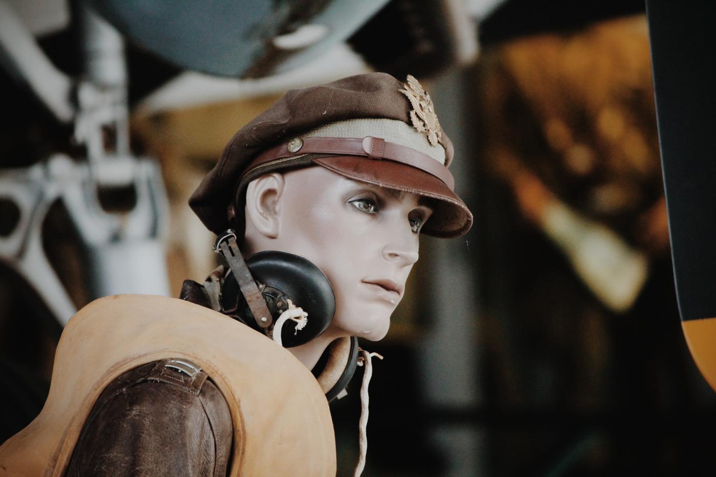 Manekiny damskie - czy realizm zawsze jest dobry?