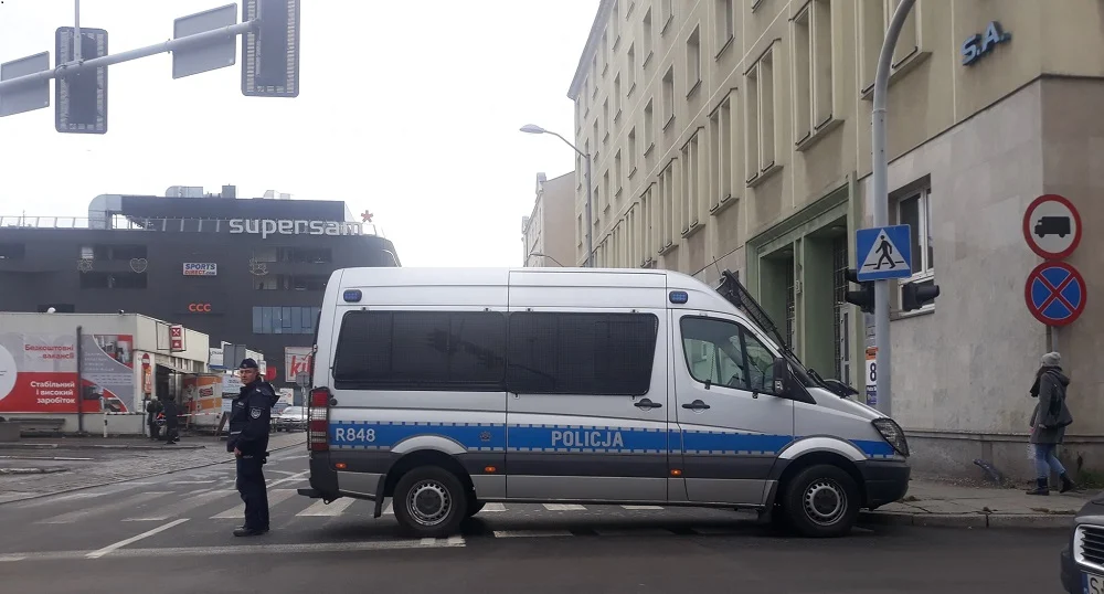 Alarm bombowy w Katowicach! Z dworca PKS przy ulicy Skargi ewakuowano wszystkie osoby