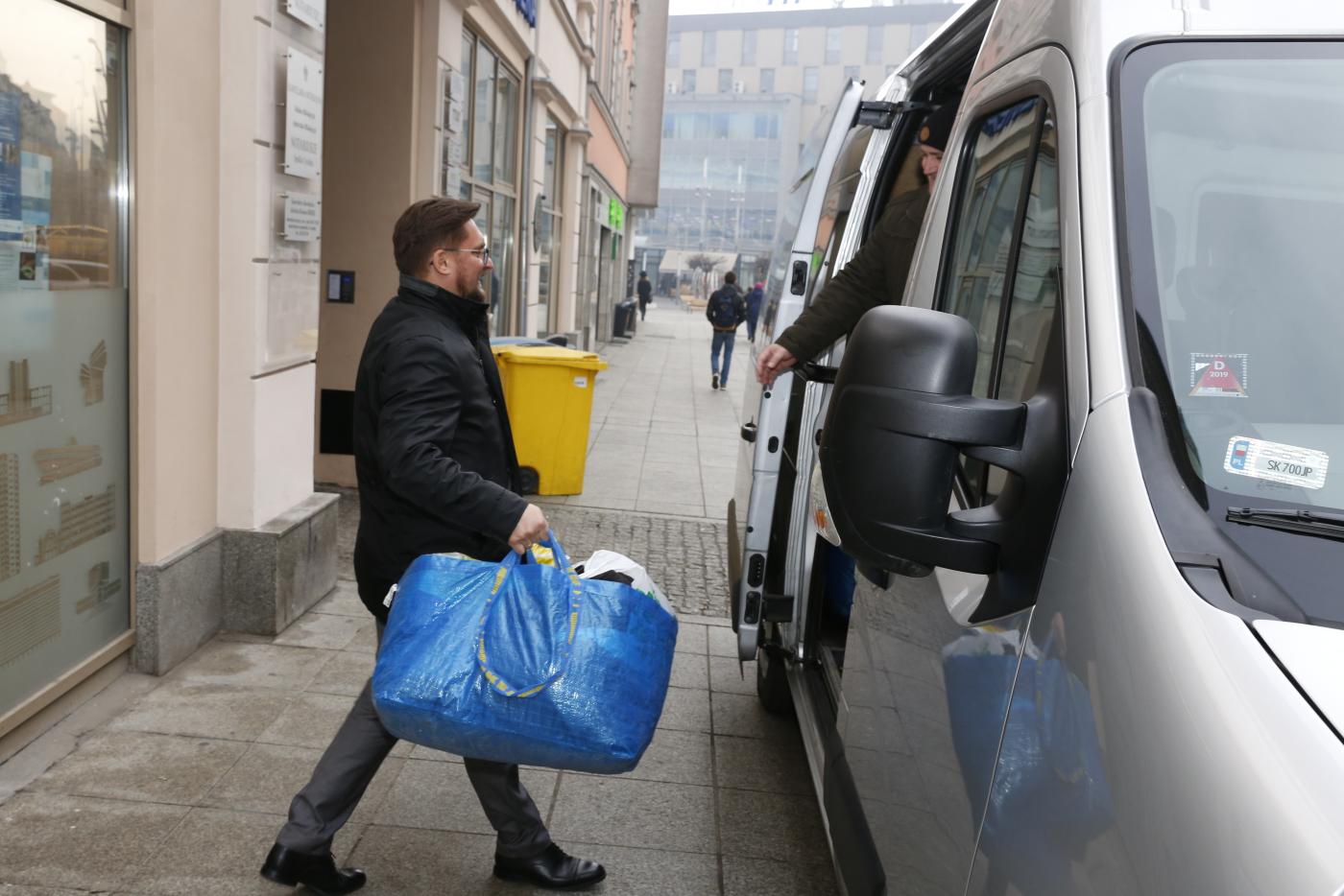 Świąteczna zbiórka urzędników na rzecz osób bezdomnych