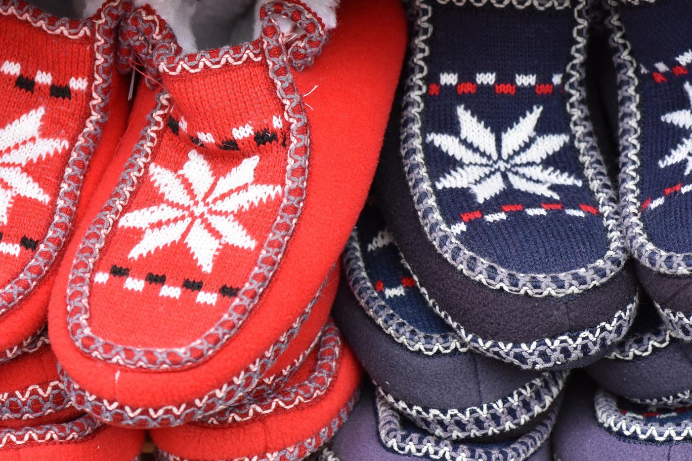 Buty ocieplane owczą wełną - przegląd trendów