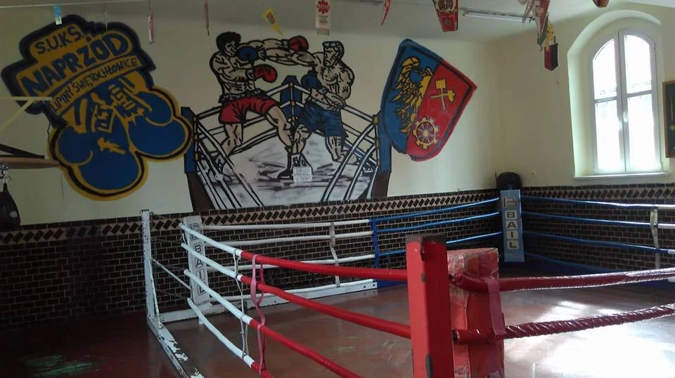 Zakończył się remont Domu Sportu w Lipinach. Nowy blask zyskały szatnie oraz sala ringowa