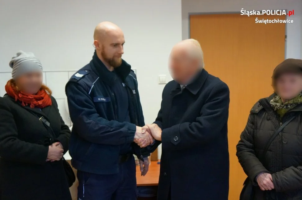 Patrol policji znalazł na ulicy 10 tys. zł. w kopercie - zguba już wróciła do właściciela