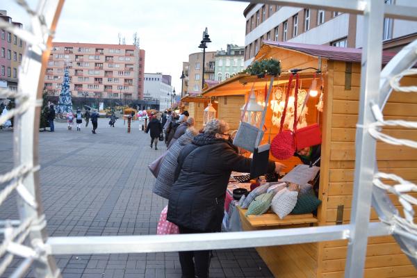 Trwa Zabrzański Jarmark Bożonarodzeniowy "Idą święta"