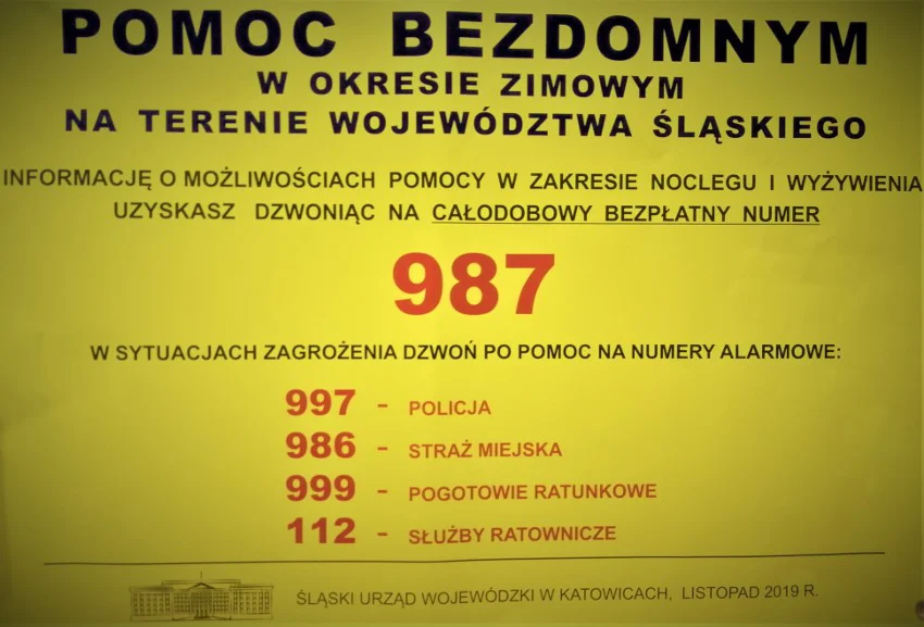 Zabrzańscy policjanci sprawdzają pustostany i miejsca gdzie nocują bezdomni