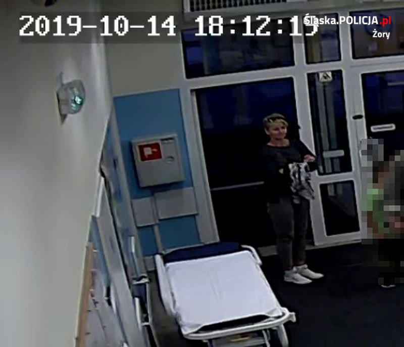 Śledczy apelują o pomoc w znalezieniu kobiety, która udzieliła pomocy potrąconmu