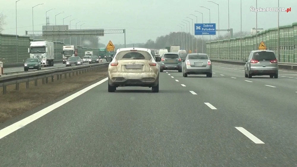 Za nami akcja "Trzymaj się prawego pasa". Policjanci nałożyli 51 mandatów karnych