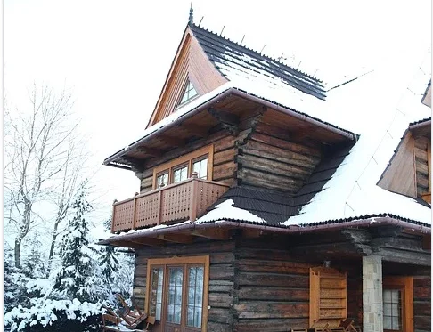 Ferie w pełni. Policja ostrzega przed fałszywymi ofertami kwater w górach