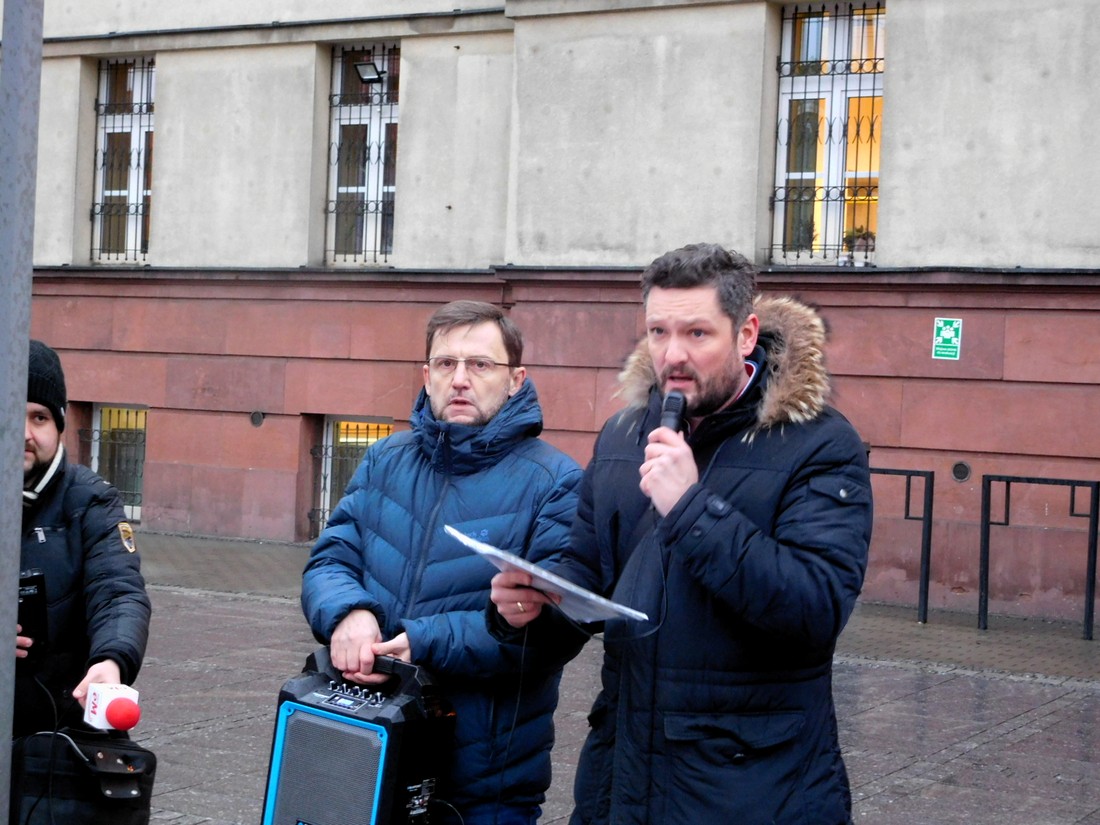 protest na rynku w sprawie finansowania sportu w Rudzie Śląskiej 11