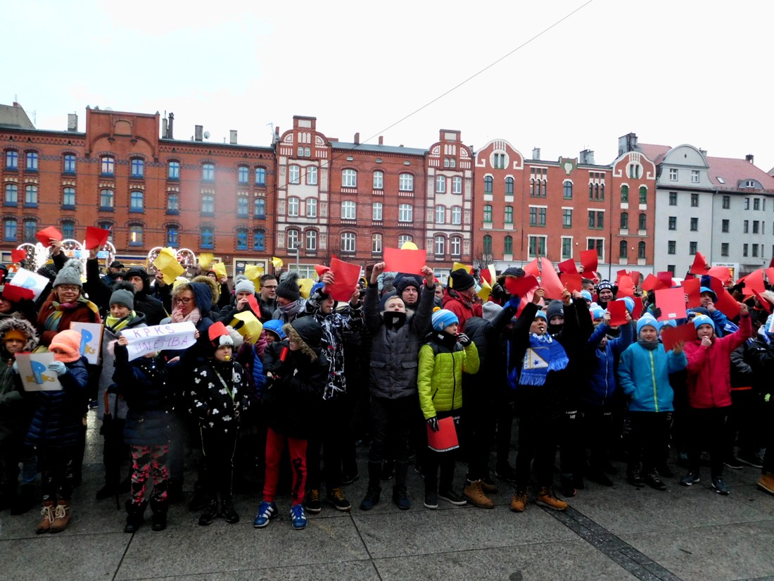 protest na rynku w sprawie finansowania sportu w Rudzie Śląskiej 15