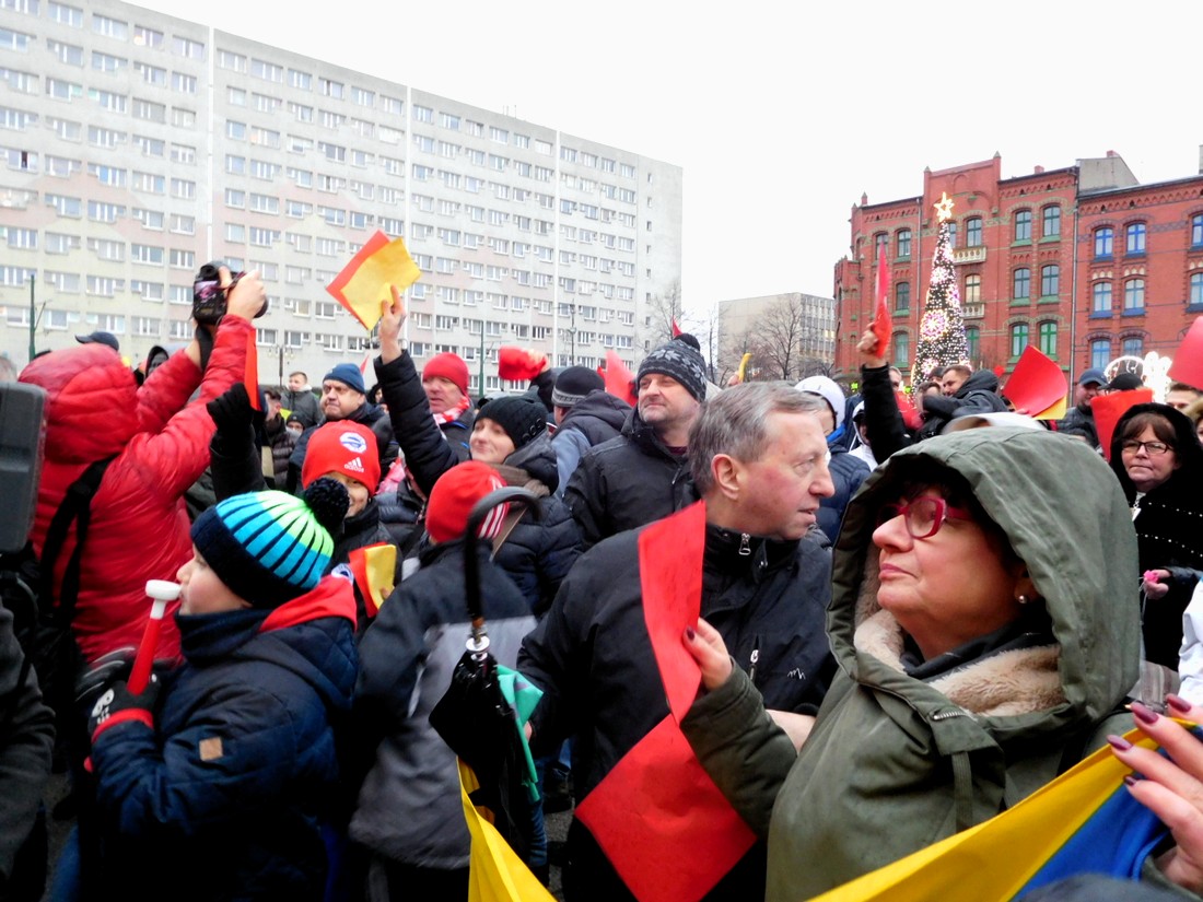 protest na rynku w sprawie finansowania sportu w Rudzie Śląskiej 28