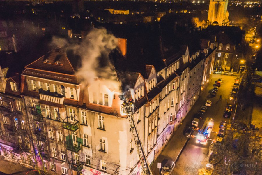 Pożar poddasza w budynku przy ul. Mickiewicza 23!