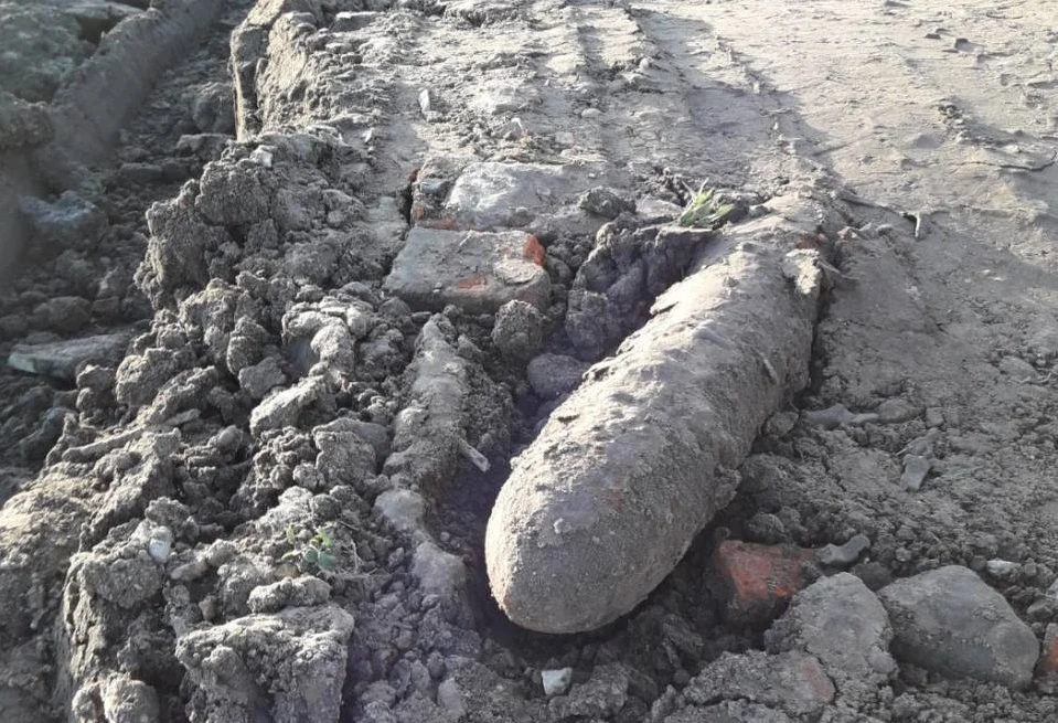 [AKTUALIZACJA] Niewybuch w Mikołowie! Policjanci zabezpieczają znalezisko