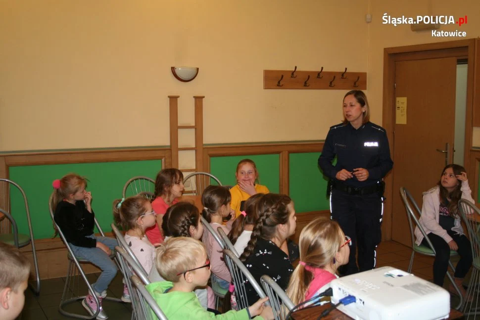 Bezpieczne ferie z katowickimi policjantami