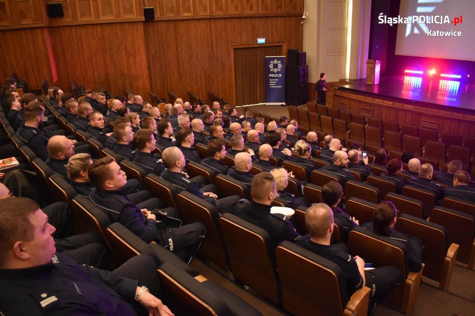 W Pałacu Młodzieży odbyła się odprawa roczna katowickich policjantów
