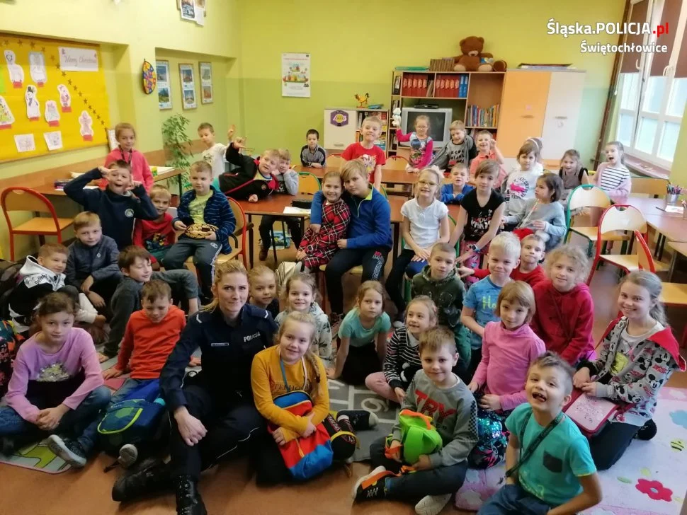 Mundurowi ostrzegali, uczyli i radzili w ramach akcji "Bezpieczne Ferie"