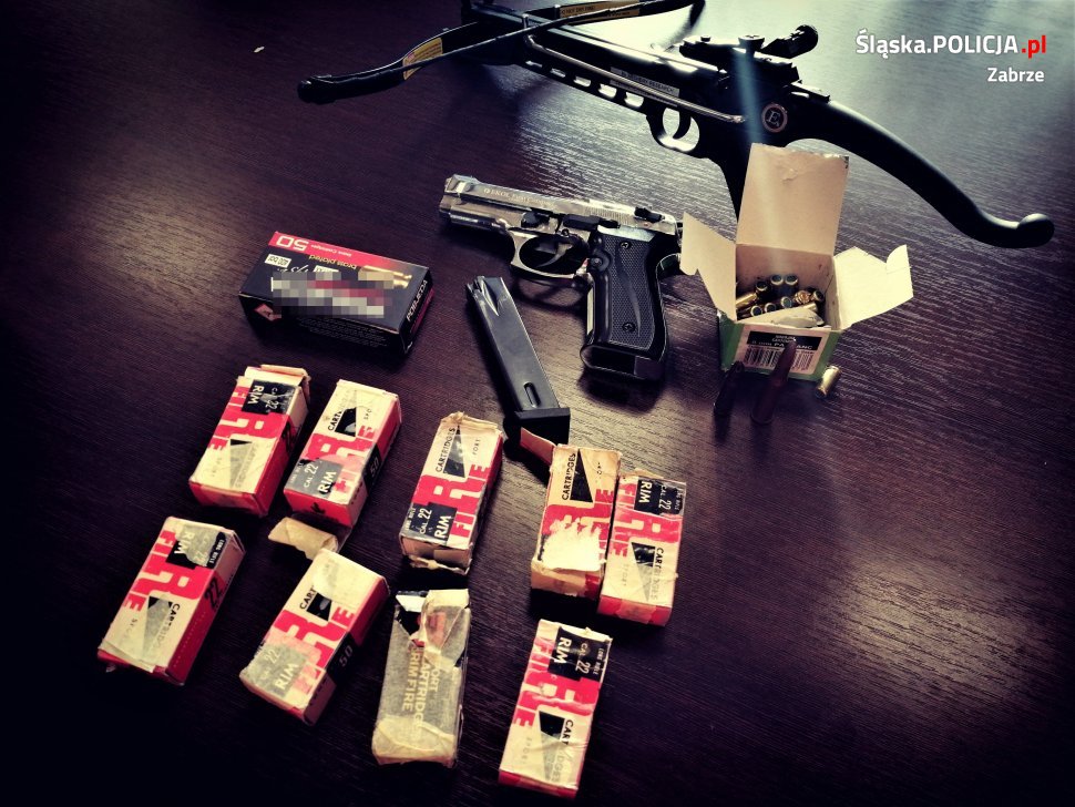 34-latek aresztowany za nielegalne posiadanie broni. Co mu grozi?