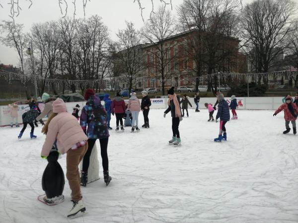 Lodowisko miejskie w czasie ferii - dla dzieci i młodzieży wstęp bezpłatny!
