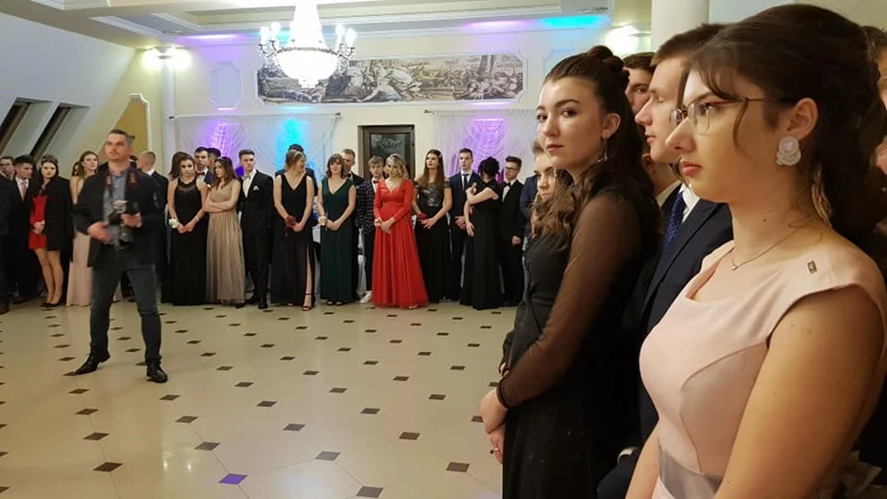 Zabawa maturzystów z III LO na symboliczne 100 dni przed maturą