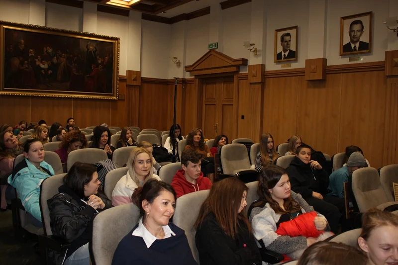 Magistrat odwiedziła młodzież, która realizuje projekt "Zmniejsz swój ekologiczny ślad"