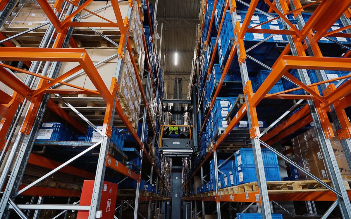 Jak zabezpieczyć towar przed uszkodzeniem przez wózek widłowy