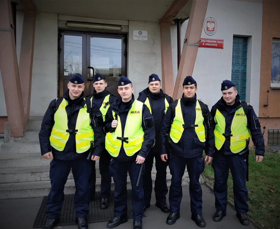 Słuchacze katowickiej Szkoły Policji na służbie w powiecie mikołowskim