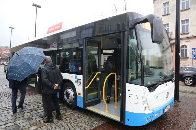 9 nowych autobusów zasilanych CNG wyjeżdża na ulice Rybnika