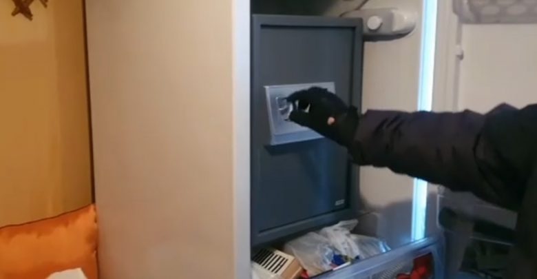 Sejf ze sztabkami złota odkryto w Sosnowcu! To nie wszystko, co w nim było!