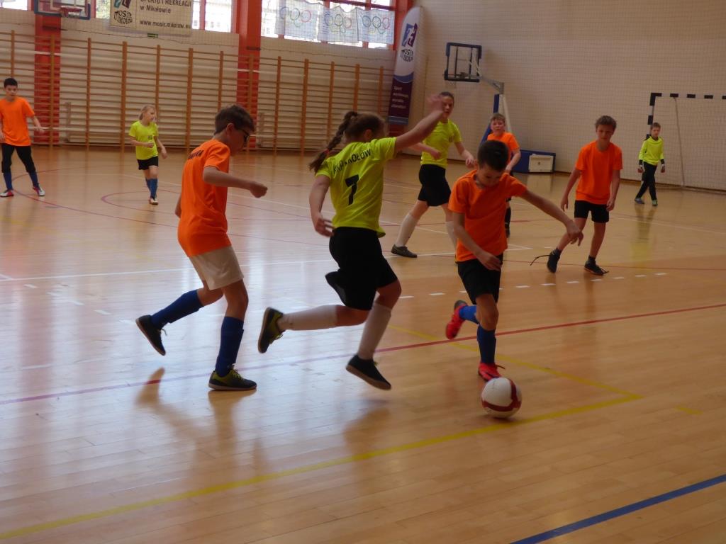 IX Halowy Turniej w Piłce Nożnej o Puchar Dyrektora MOSiR
