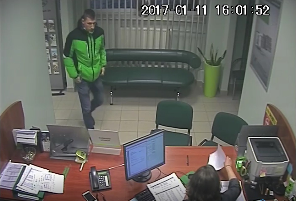 Dokonywał oszustw internetowych - przejmował konta na portalach. Rozpoznajesz go?