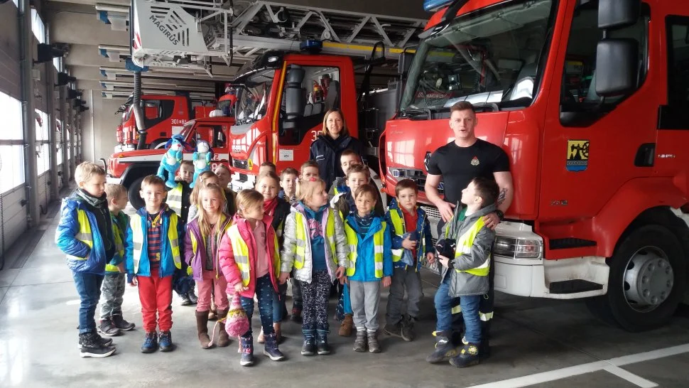 Przedszkolaki odwiedziły katowickich strażaków